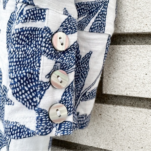 Chico’s Cotton Slub Leaf Print 3/4 Sleeve Button Tee Blue White - Picture 8 of 13